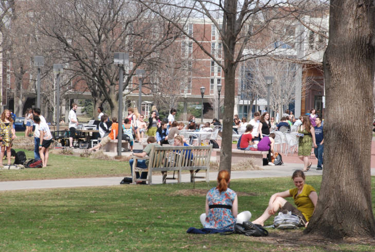 Crowd of students enjoying a warm spring day on the Great Lawn, Spring 2010